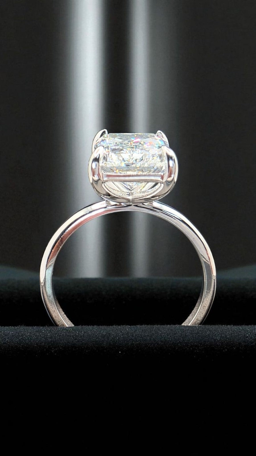 4.00 Carat D VS1 Platinum Radiant Cut Lab Grown Diamond Ring IGI Certified