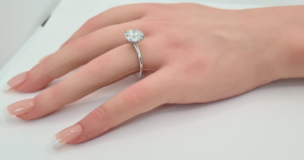 4.00 Ct E VS1 Round Solitaire Platinum Lab Grown Diamond Ring IGI Certified