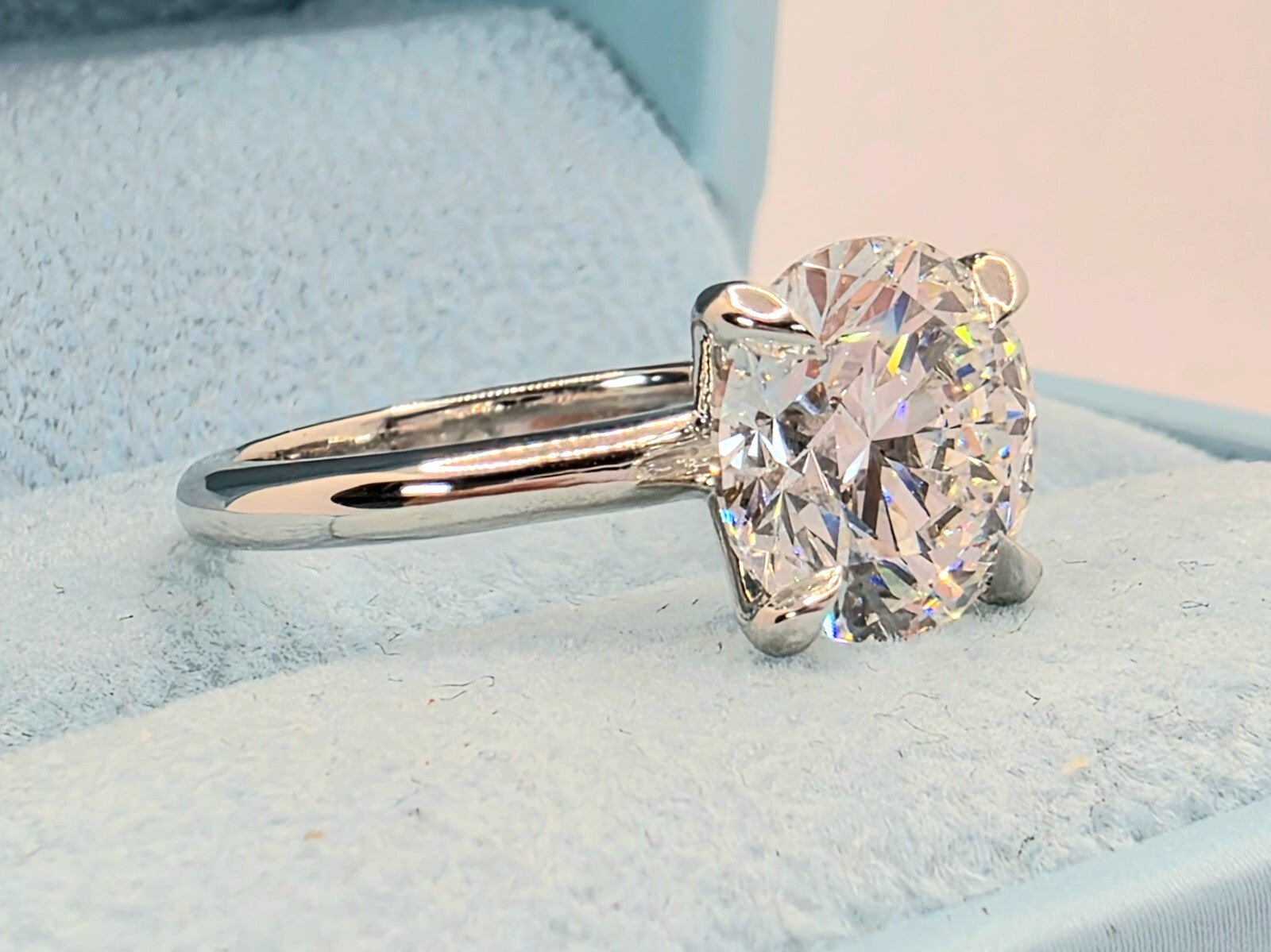 2.00 Ct D VS1 Round Solitaire Platinum Lab Grown Diamond Ring IGI Certified XXX