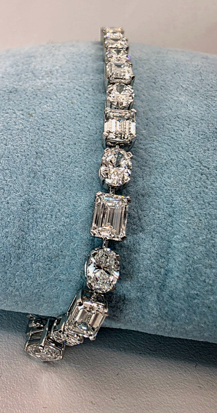 14.19 Ct Alternating Lab Grown Diamond Bracelet Authenticated by GIA E-F VS