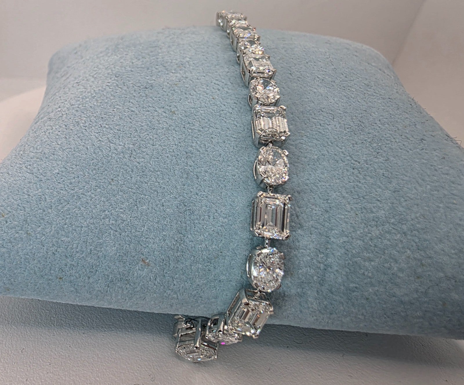 14.19 Ct Alternating Lab Grown Diamond Bracelet Authenticated by GIA E-F VS