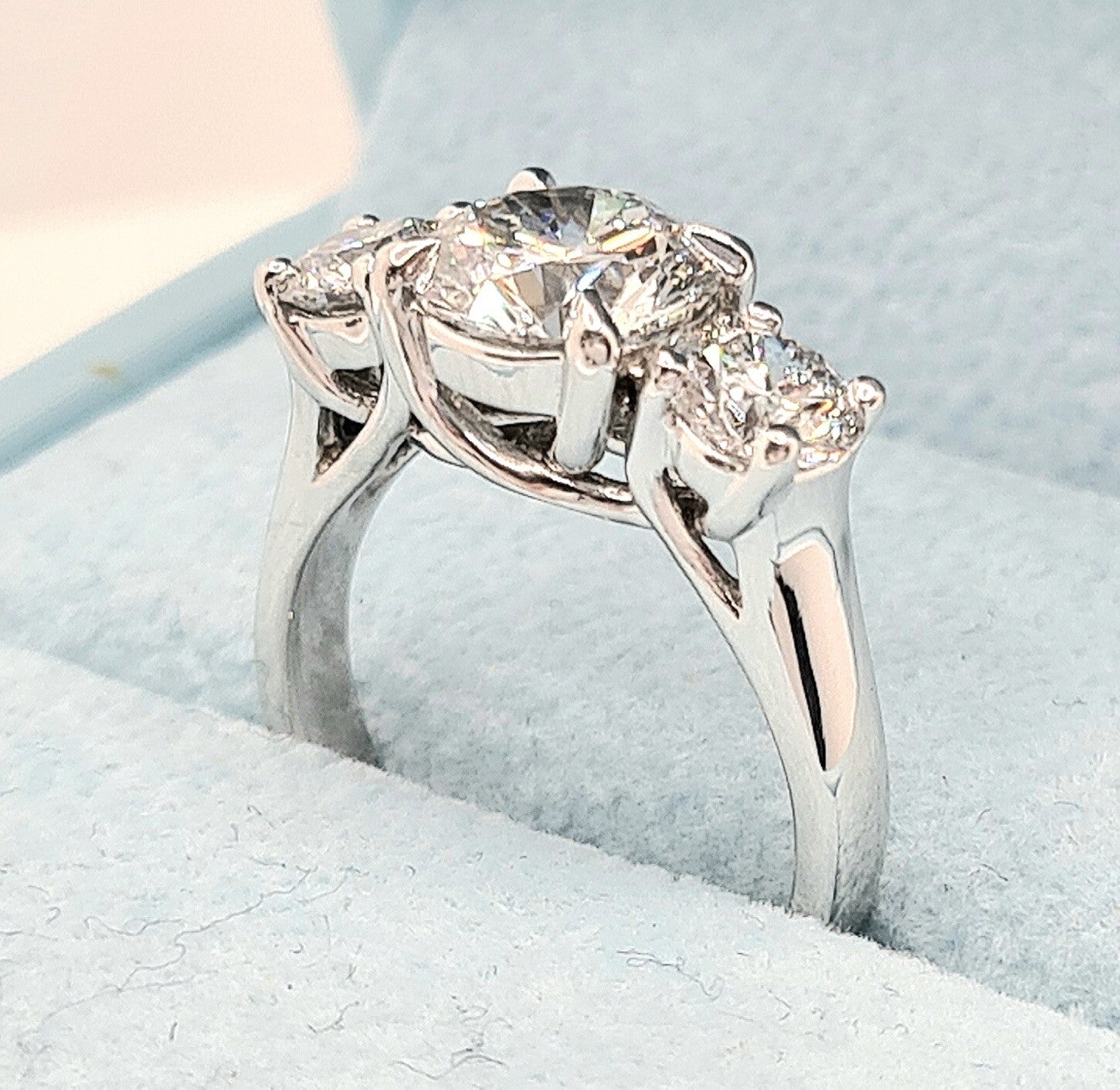 3.00 CT E VS1 Lab Grown Round Diamond 3 Stone Engagement Ring IGI 14k 3mm