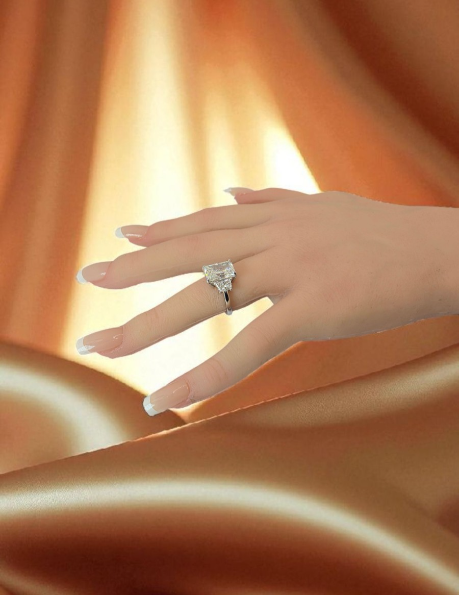4.60 Carat E VS1 Platinum Radiant Cut Lab Grown Diamond Ring IGI Certified