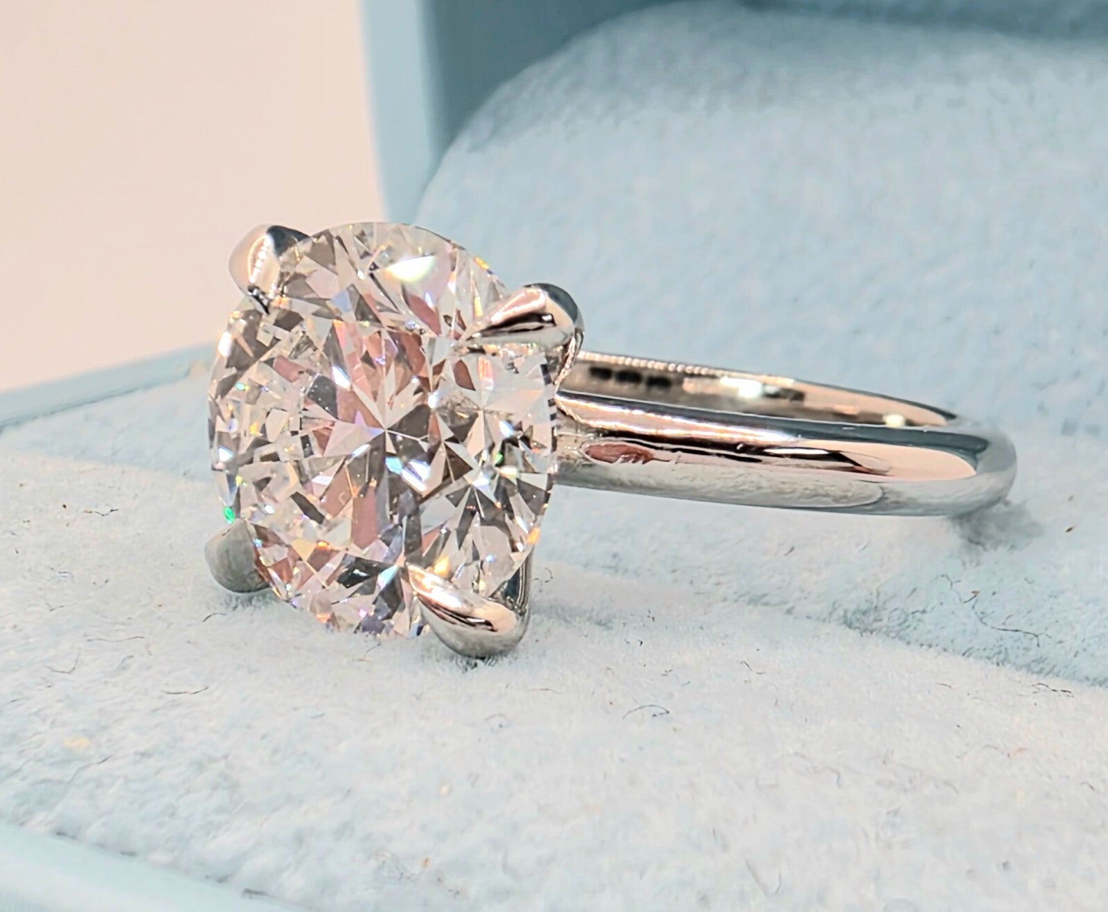 2.00 Ct D VS1 Round Solitaire Platinum Lab Grown Diamond Ring IGI Certified XXX