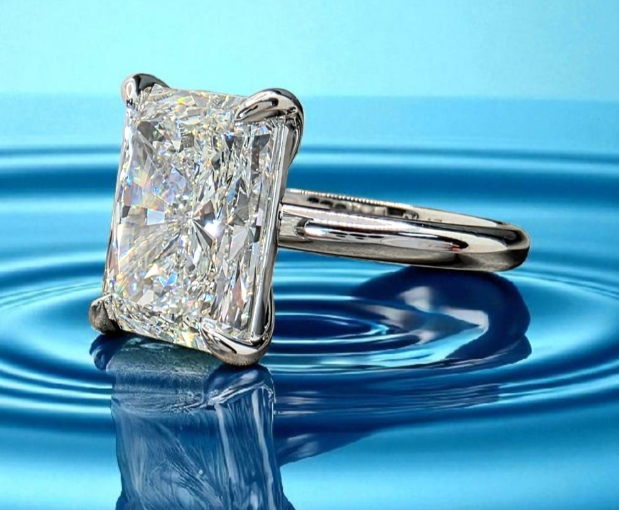 4.00 Carat D VS1 Platinum Radiant Cut Lab Grown Diamond Ring IGI Certified