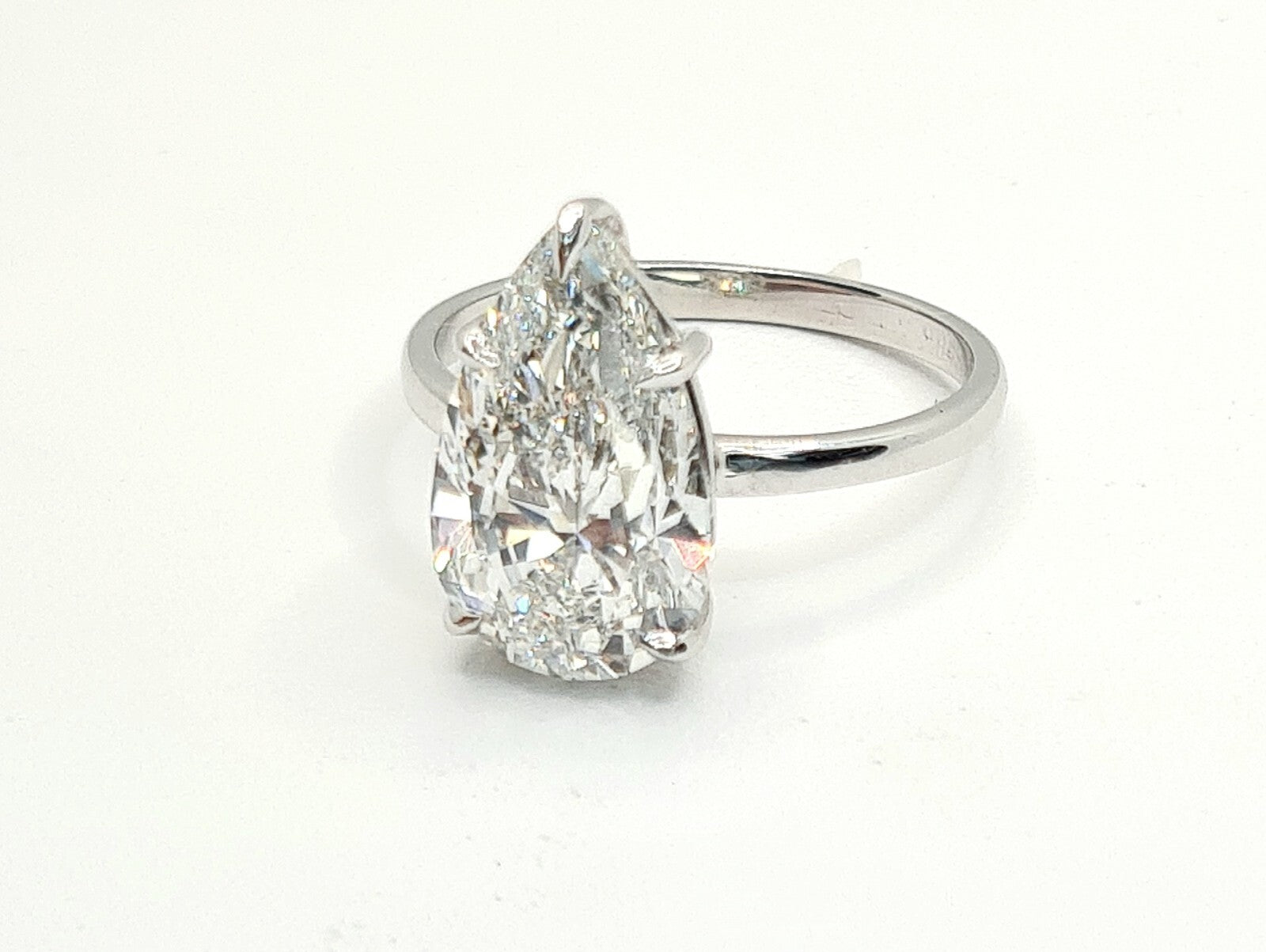 4.00 Ct Pear Shape F VS2 Diamond Ring Lab Grown Diamond IGI Certified Platinum