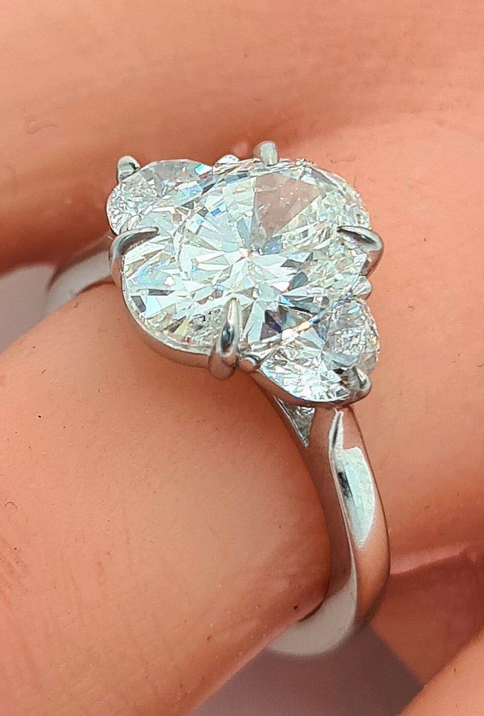3.50 Ct E VS1 Oval Lab Grown Diamond Ring IGI Certified Platinum 3 Stone Ring