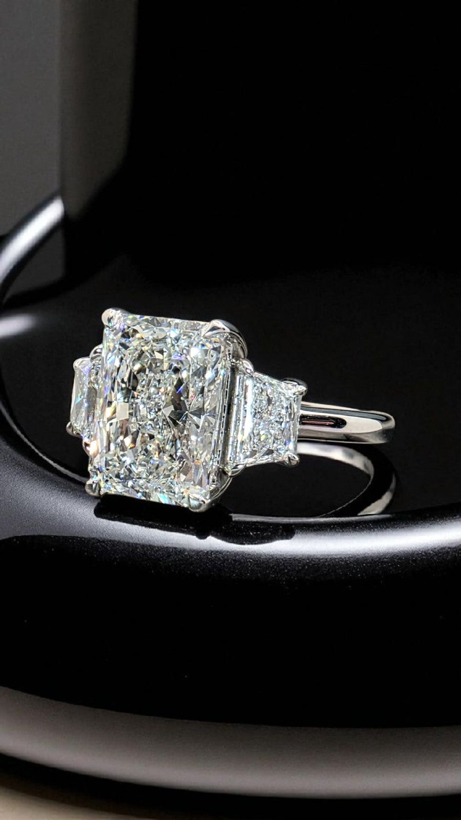 4.60 Carat D VS1 Platinum Radiant Cut Lab Grown Diamond Ring IGI Certified GIA