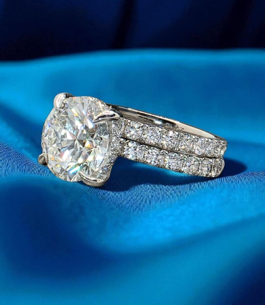 4.10 Ct D VS1 Round Lab Grown 14k Diamond Engagement Ring Set IGI Certified