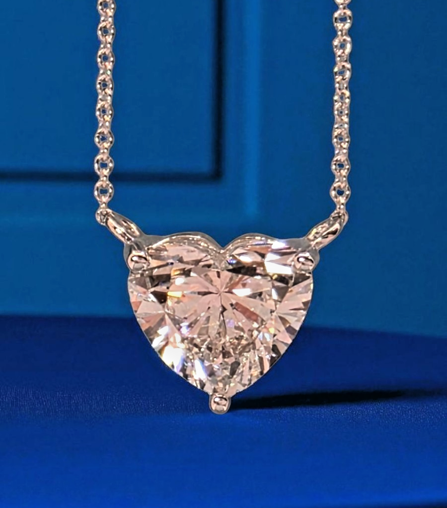 3.00 Ct D VS1 Lab Grown Heart Shaped Diamond Pendant 14k Gold IGI Certified