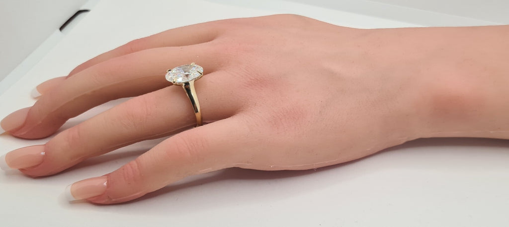 5.00 Ct Oval F VS1 18k Yellow Gold Lab Grown Diamond Ring IGI Certified