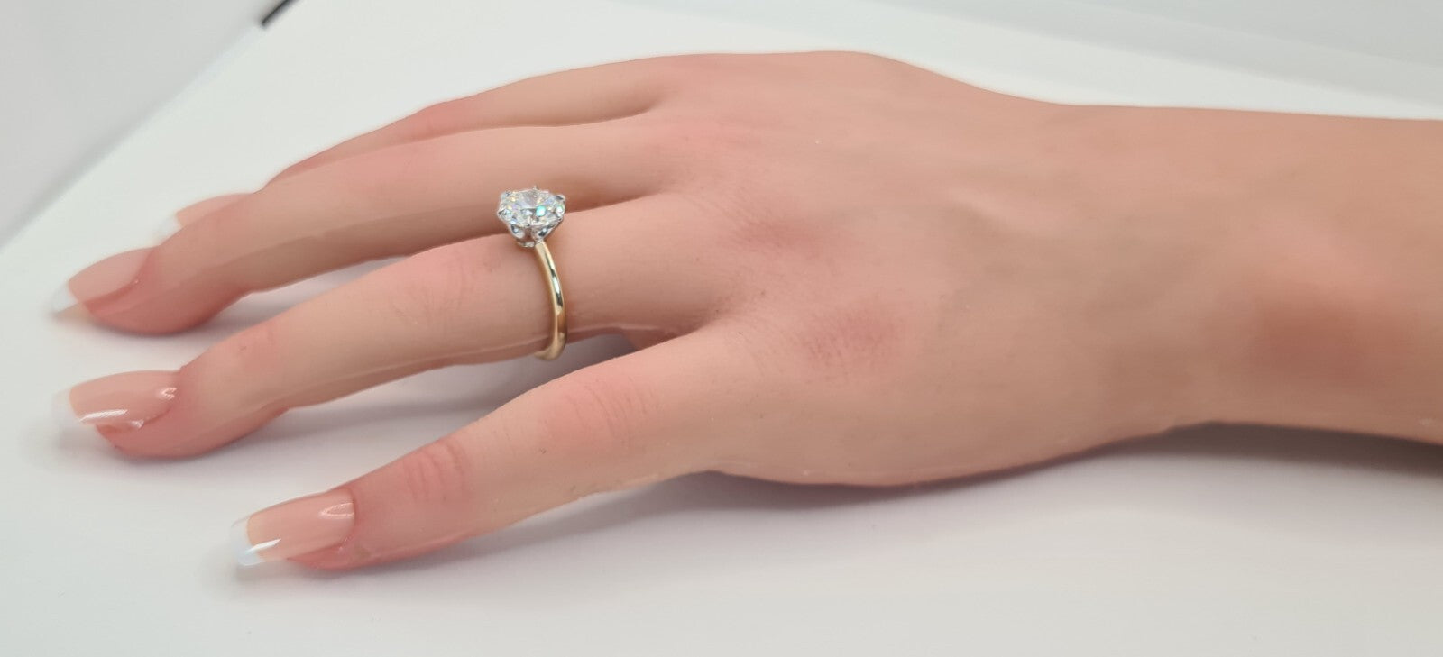 4.00 Ct E VVS2 Round 4mm Band 14k Two Tone Lab Grown Diamond Ring IGI Certified