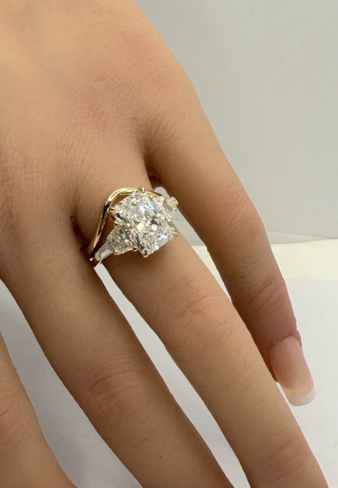 4.70 Ct E VS1 Radiant Lab Grown Diamond Ring IGI Certified 14k Gold W/ Band