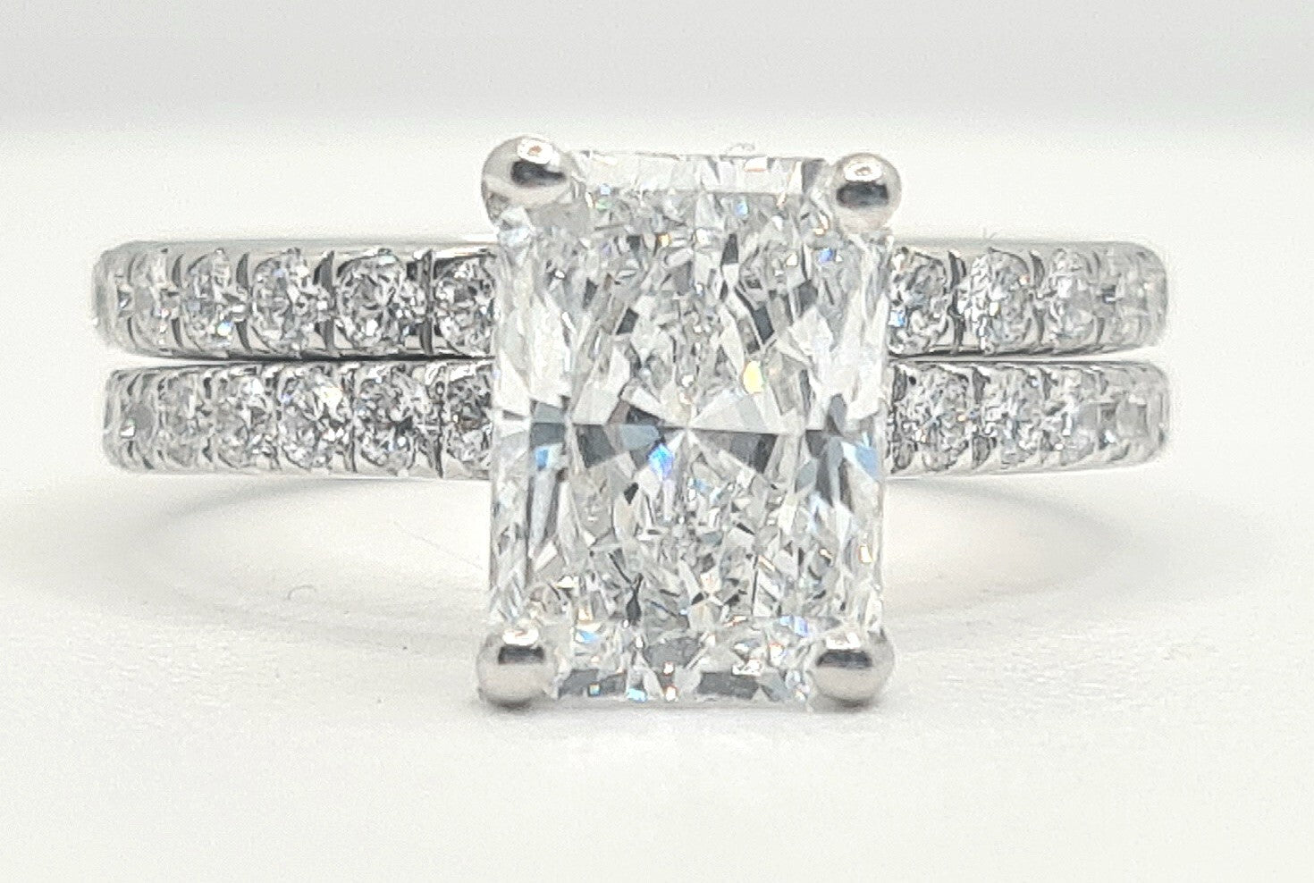 3.00 Ct E VS1 Lab Grown Radiant Diamond Ring With Band IGI Certified Diamond