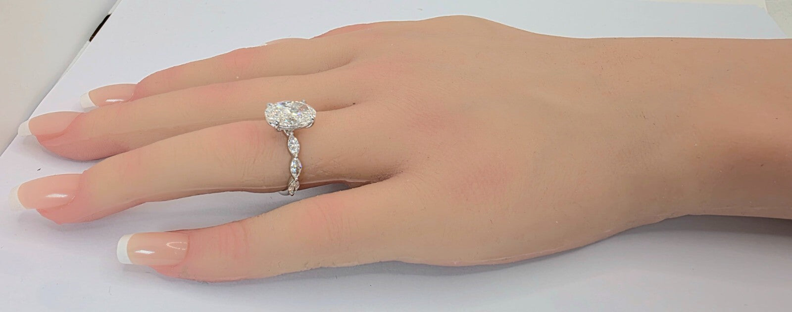 3.75 Ct E VS1 Lab Grown Oval Diamond Engagement Ring IGI Certified 14k White