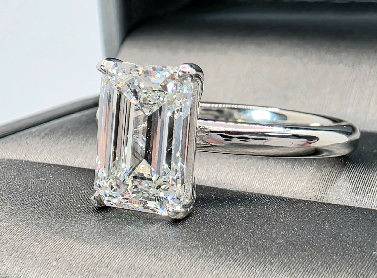 3.00 Ct G VS1 Emerald Cut Lab Grown Diamond Ring 14K White Gold IGI Certified
