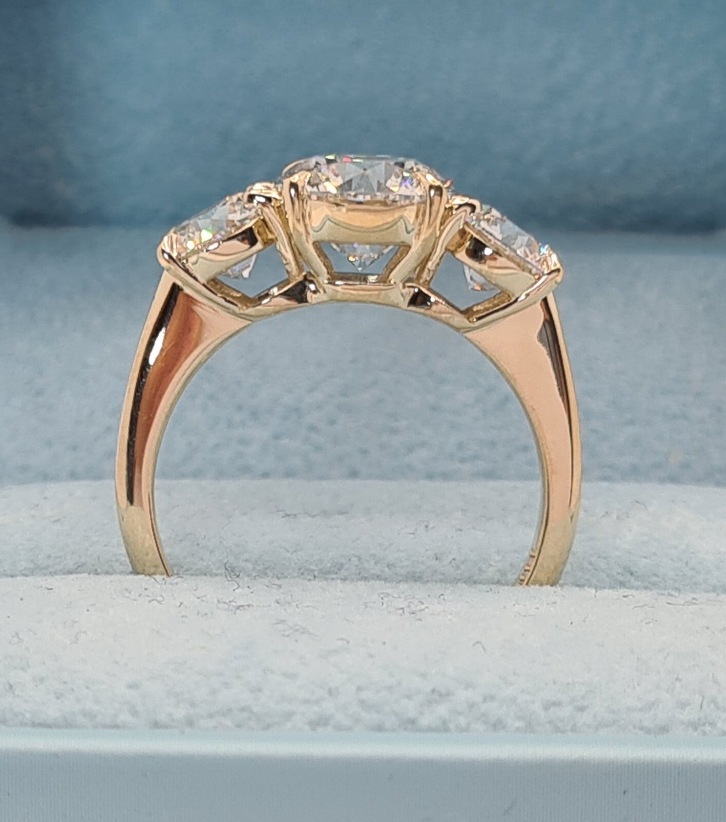 5.00 Ct E VS1 Lab Grown Round Cut Diamond Three Stone Ring IGI 14k Yellow