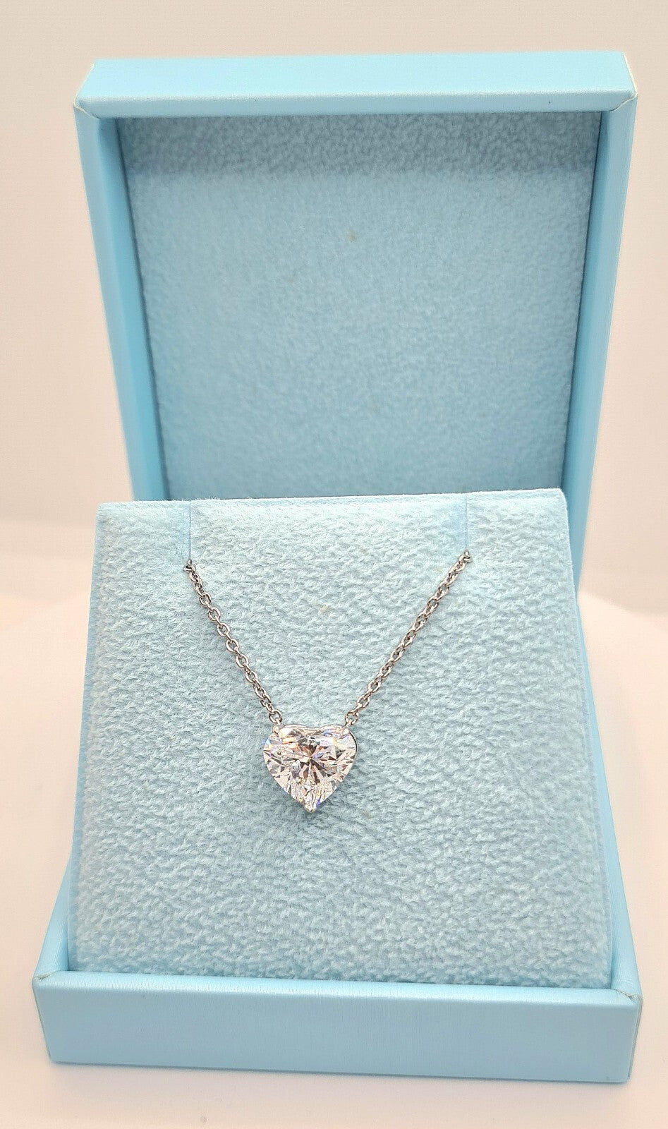 5.00 Ct F VS2 Lab Grown Heart Shaped Diamond Pendant 14k Gold IGI Certified