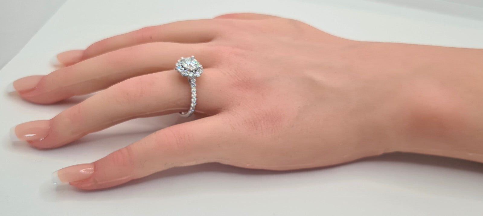 2.29 Ct D VS1 Lab Grown Round Cut Diamond Knot Engagement Ring 14k IGI Certified