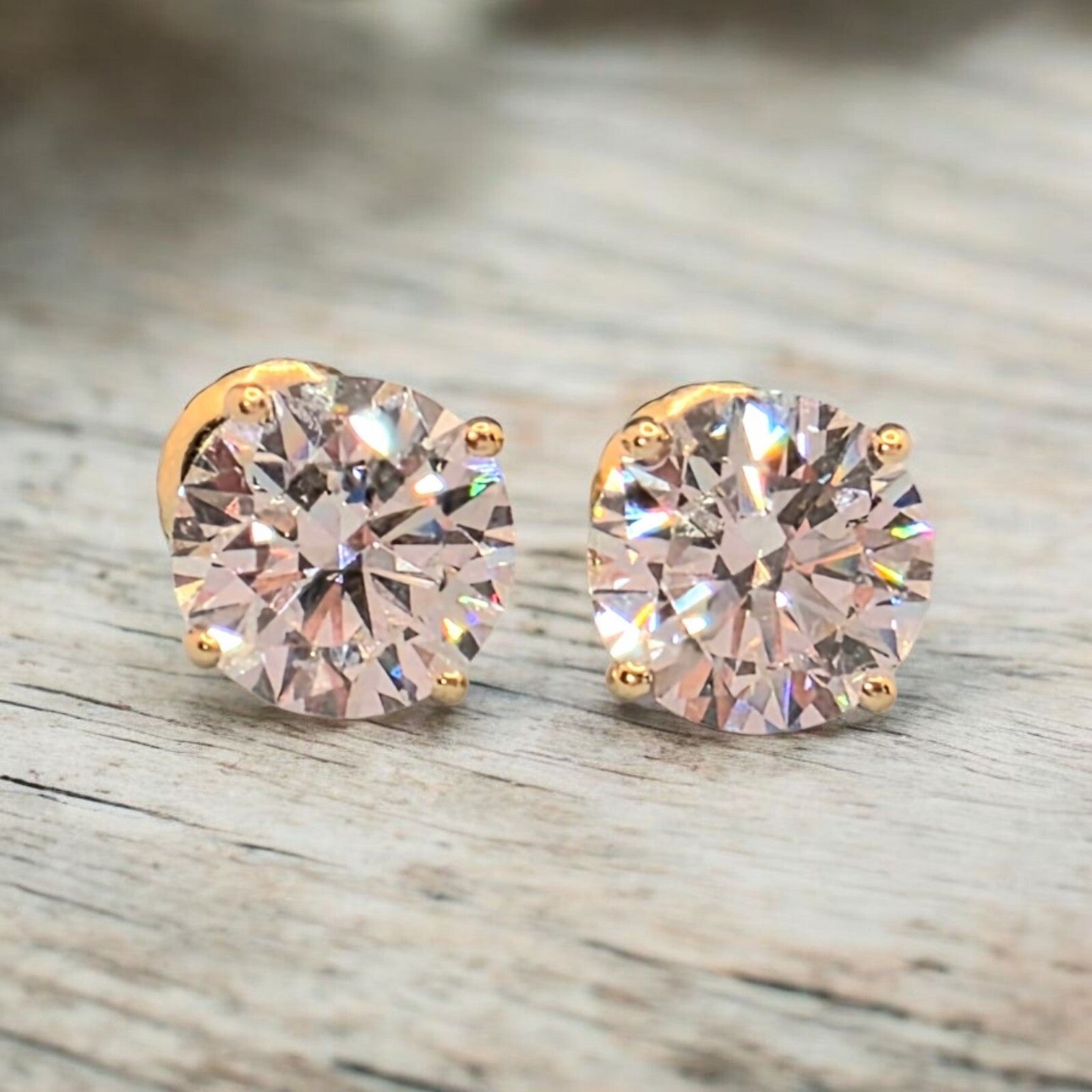 2.00 Carat IGI Certified D VS1 Lab Grown Diamond Stud Earrings 14K Yellow Gold