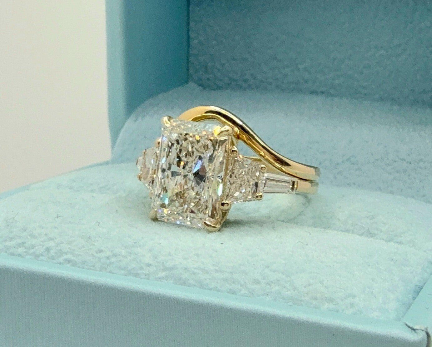 4.70 Ct E VS1 Radiant Lab Grown Diamond Ring IGI Certified 14k Gold W/ Band
