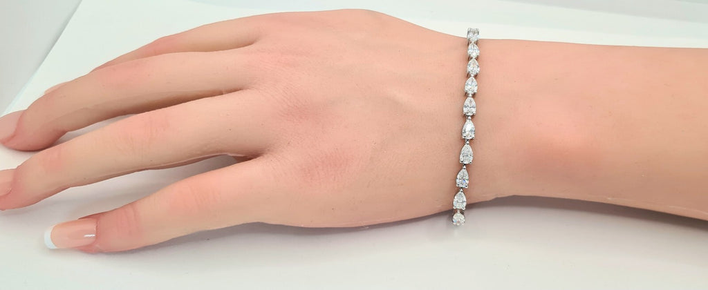 9 Ct TW Pear Shaped Diamond 7" Tennis Bracelet 14k White Gold Lab Grown (EF/VS)
