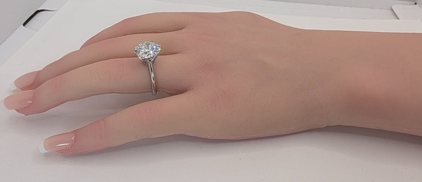 5.00 Ct F VVS2 Round Solitaire 14k White Lab Grown Diamond Ring IGI Certified