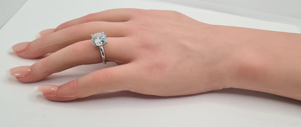 4.00 Ct D VS1 Round Solitaire Platinum Lab Grown Diamond Ring IGI Certified XXX