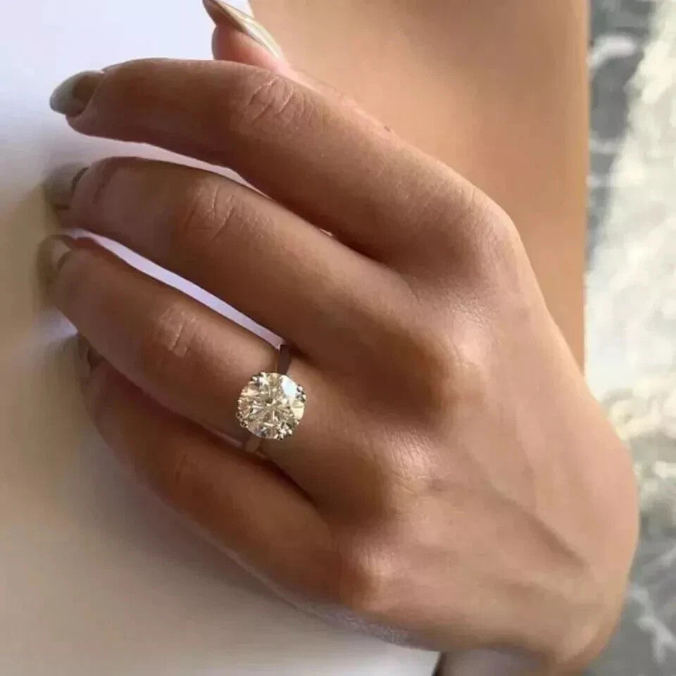 4.00 Carat Lab Grown E VVS2  IGI Certified Round Diamond Ring 14k White Gold