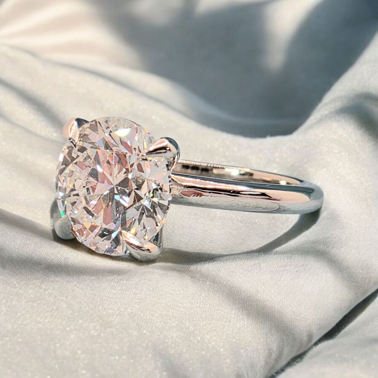 2.00 Ct D VS1 Round Solitaire Platinum Lab Grown Diamond Ring IGI Certified XXX