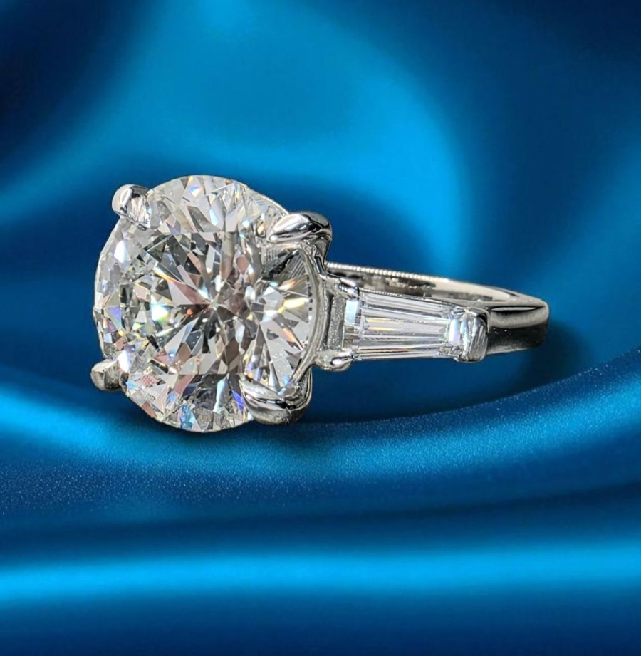 5.60 Ct E VS1  IGI Lab Grown Round Diamond Engagement Ring Round 950 Platinum