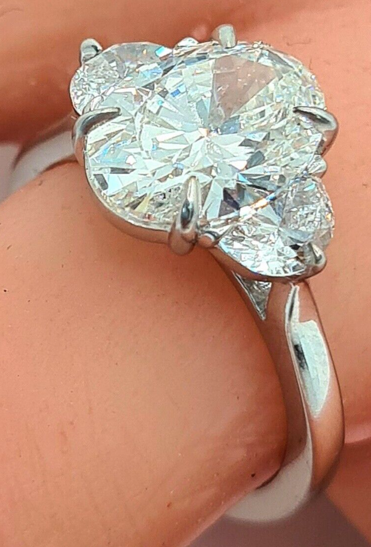 4.60 Ct E VS1 Oval Lab Grown Diamond Ring IGI Certified Platinum 3 Stone Ring