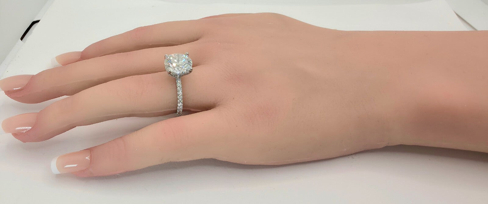 5.43 Ct E VS1 Round Lab Grown Diamond Engagement Ring 14k White IGI Certified