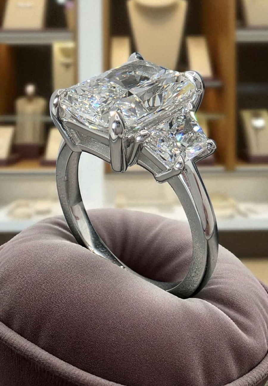 4.60 Carat F VS1 Radiant Cut Lab Grown Diamond Ring IGI Certified 14k Gold