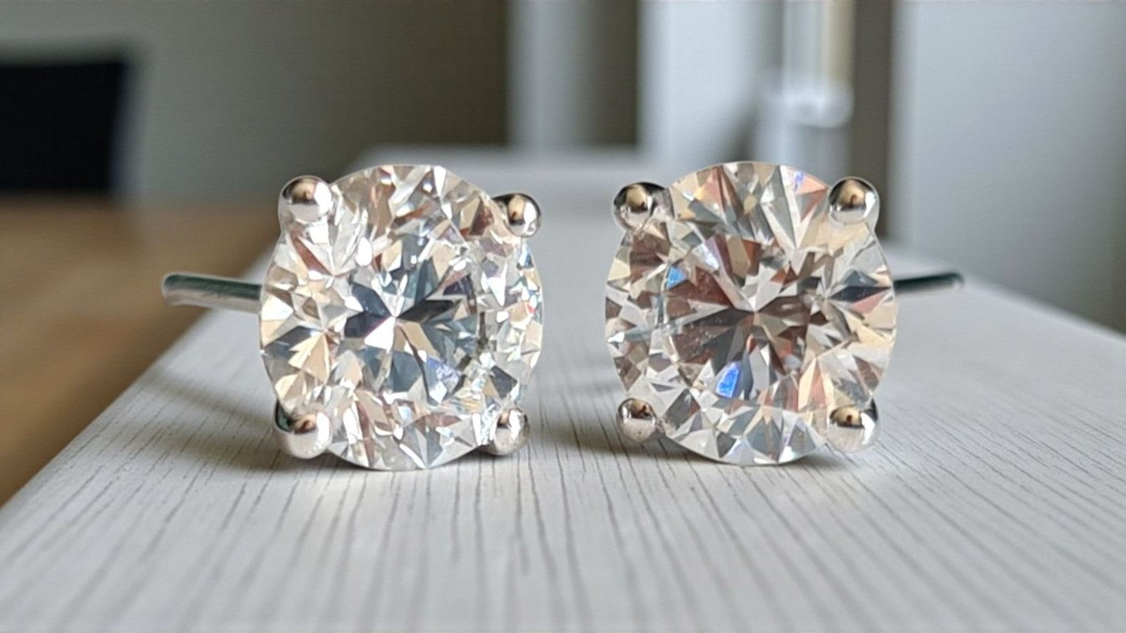 4.00 Ct Round Lab Grown E VVS2 Diamond Studs 14K White Gold IGI Certified