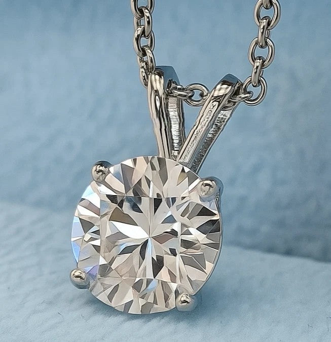 IGI Certified 4.00 Ct Round G/VS1 Lab Grown Diamond Necklace 14K White Gold