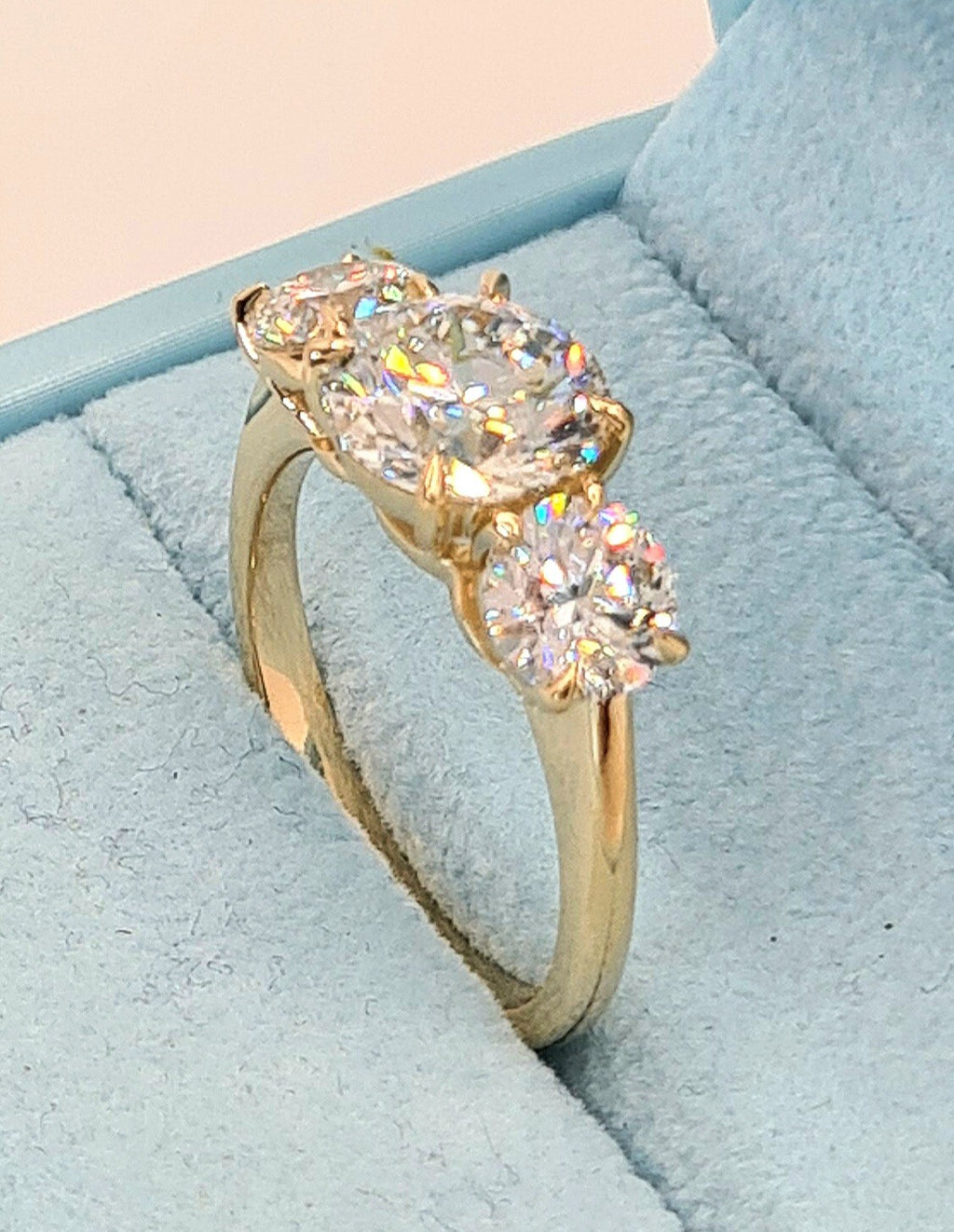3.05 ct F VS1 Lab Grown Round Cut Diamond Three Stone Engagement Ring 14K Gold