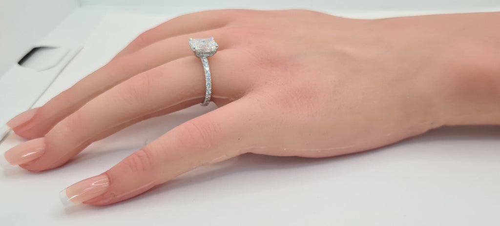 2.54 Ct E VS1 Lab Grown Radiant Diamond Engagement Ring IGI Certified 14k White