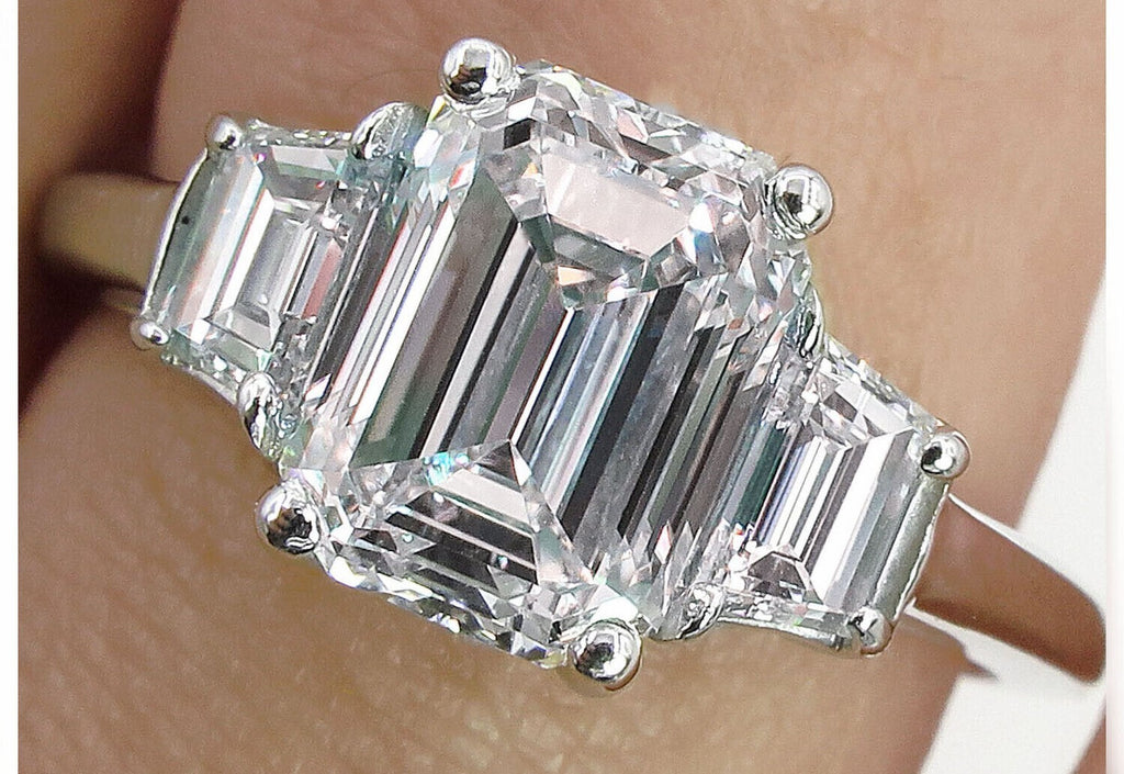 Lab Grown Diamond 3 Stone Ring F VS2 IGI Certified 4.00 Carat Center Platinum