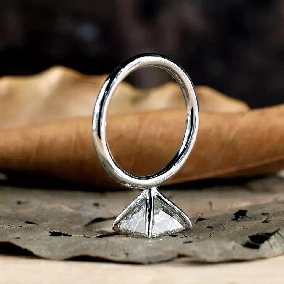 4.00 Ct F VVS2 Princess Cut Lab Grown Diamond Ring Set in Platinum IGI Certified