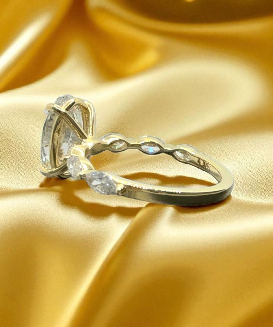3.75 Ct E VS1 Lab Grown Oval Diamond Engagement Ring IGI Certified 14k Yellow