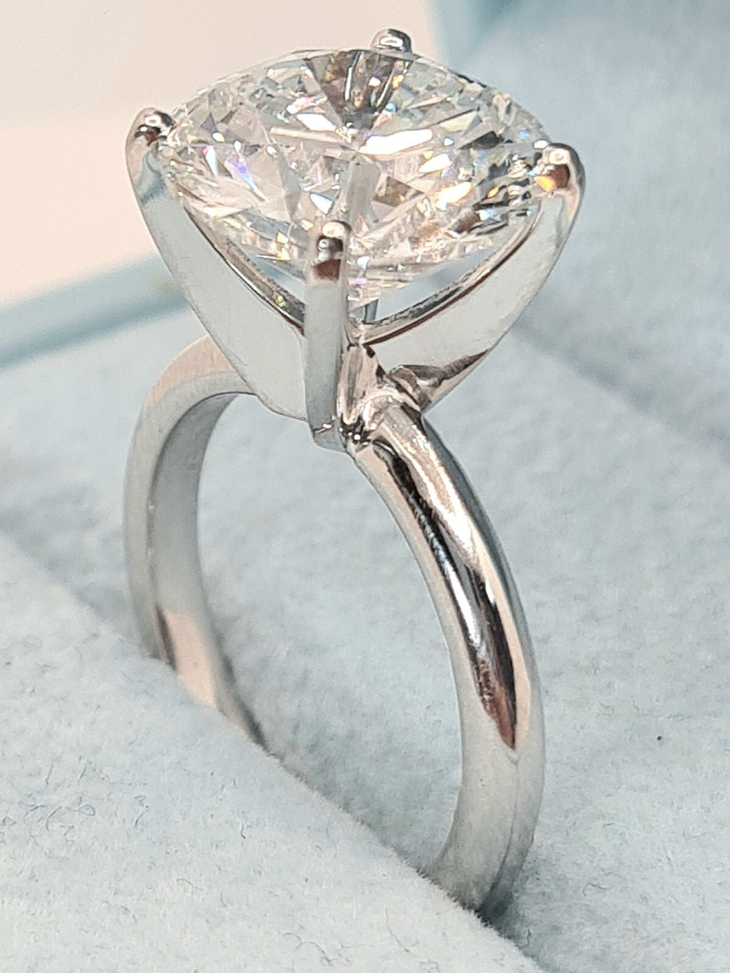 4.00 Carat Round Solitaire Lab Grown Diamond Ring IGI Certified F VS1 14k