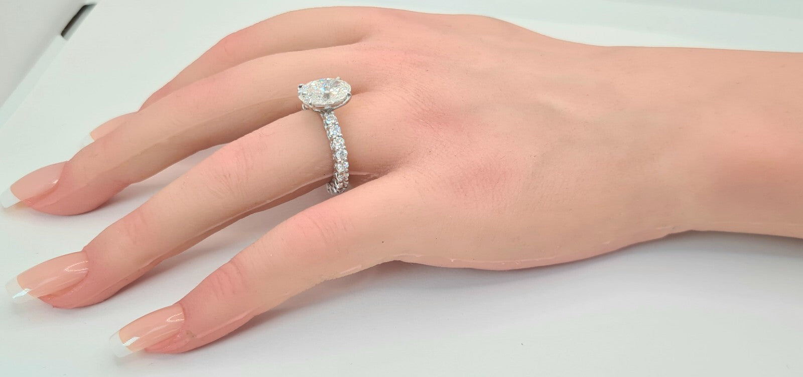 4.47 Ct F VS1 Carat Oval Lab Grown Diamond Ring IGI Certified