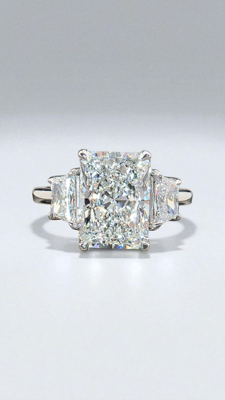4.60 Carat D VS1 Platinum Radiant Cut Lab Grown Diamond Ring IGI Certified GIA