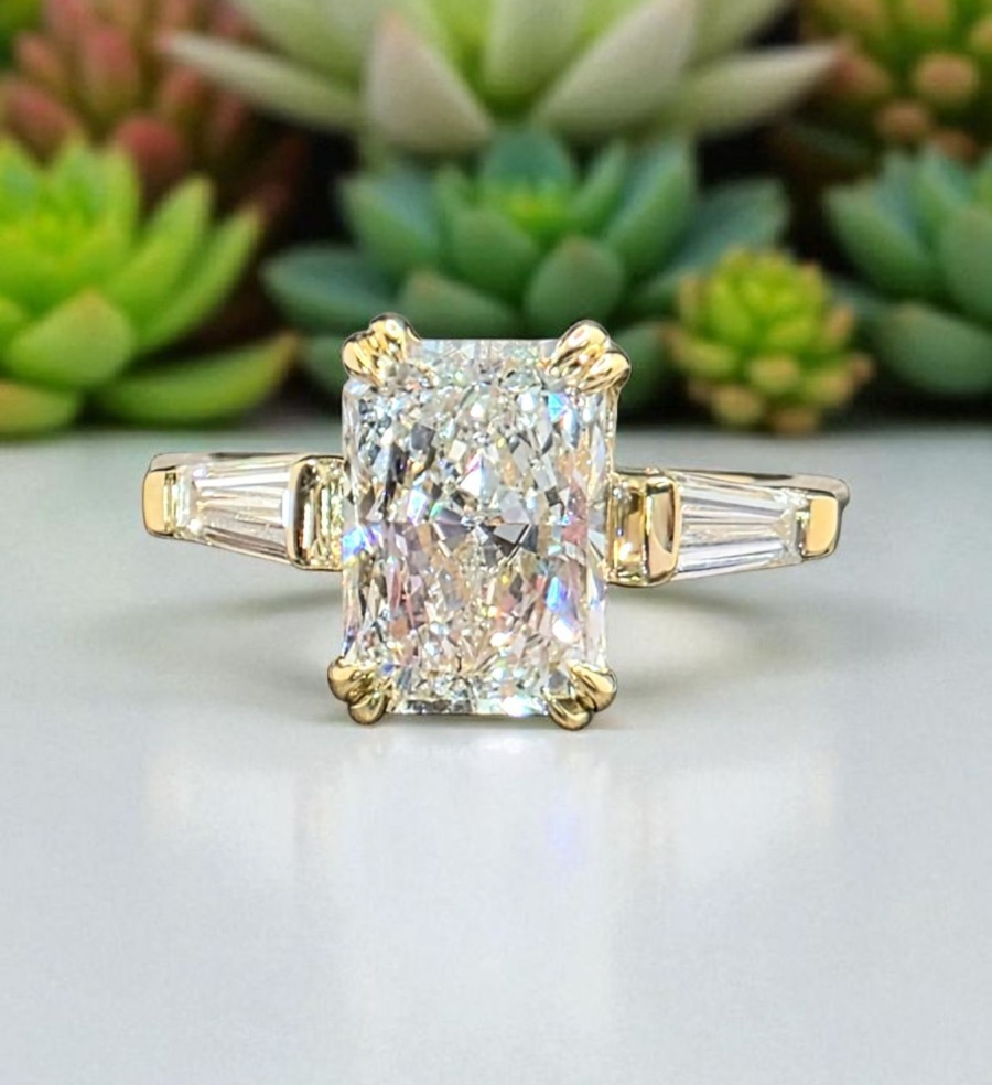2.50 Ct D VVS2 Radiant Lab Grown Diamond Ring IGI Certified 14k Yellow Gold