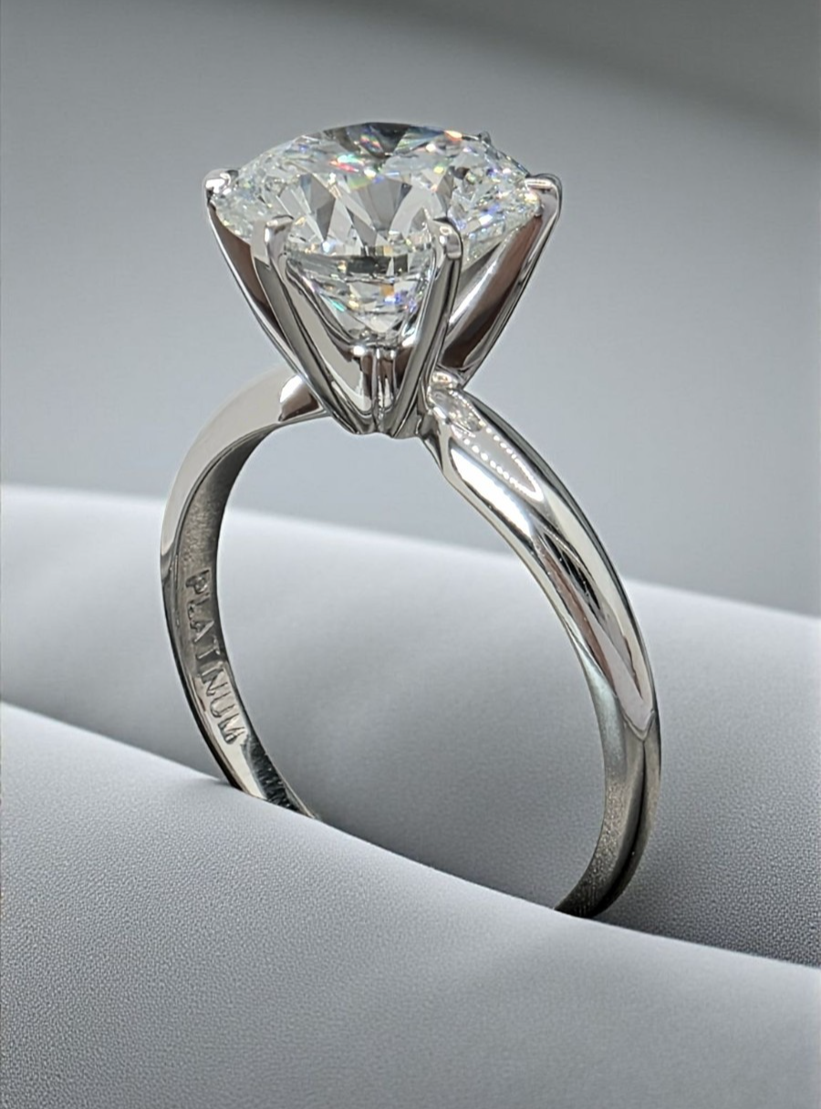 3.00 Ct H VS1 Round Solitaire Platinum Lab Grown Diamond Ring IGI Certified