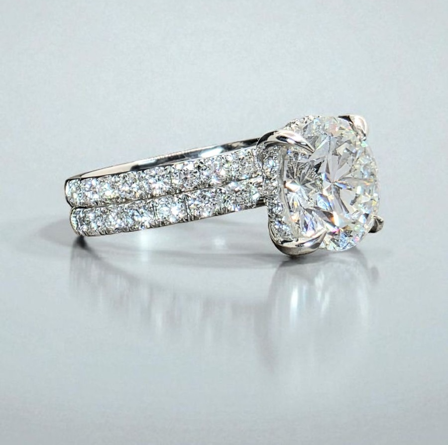 4.10 Ct D VS1 Round Lab Grown 14k Diamond Engagement Ring Set IGI Certified