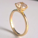 Load image into Gallery viewer, 1 Carat F VS2 14k Yellow Gold Round Lab Grown Diamond Ring IGI Certified