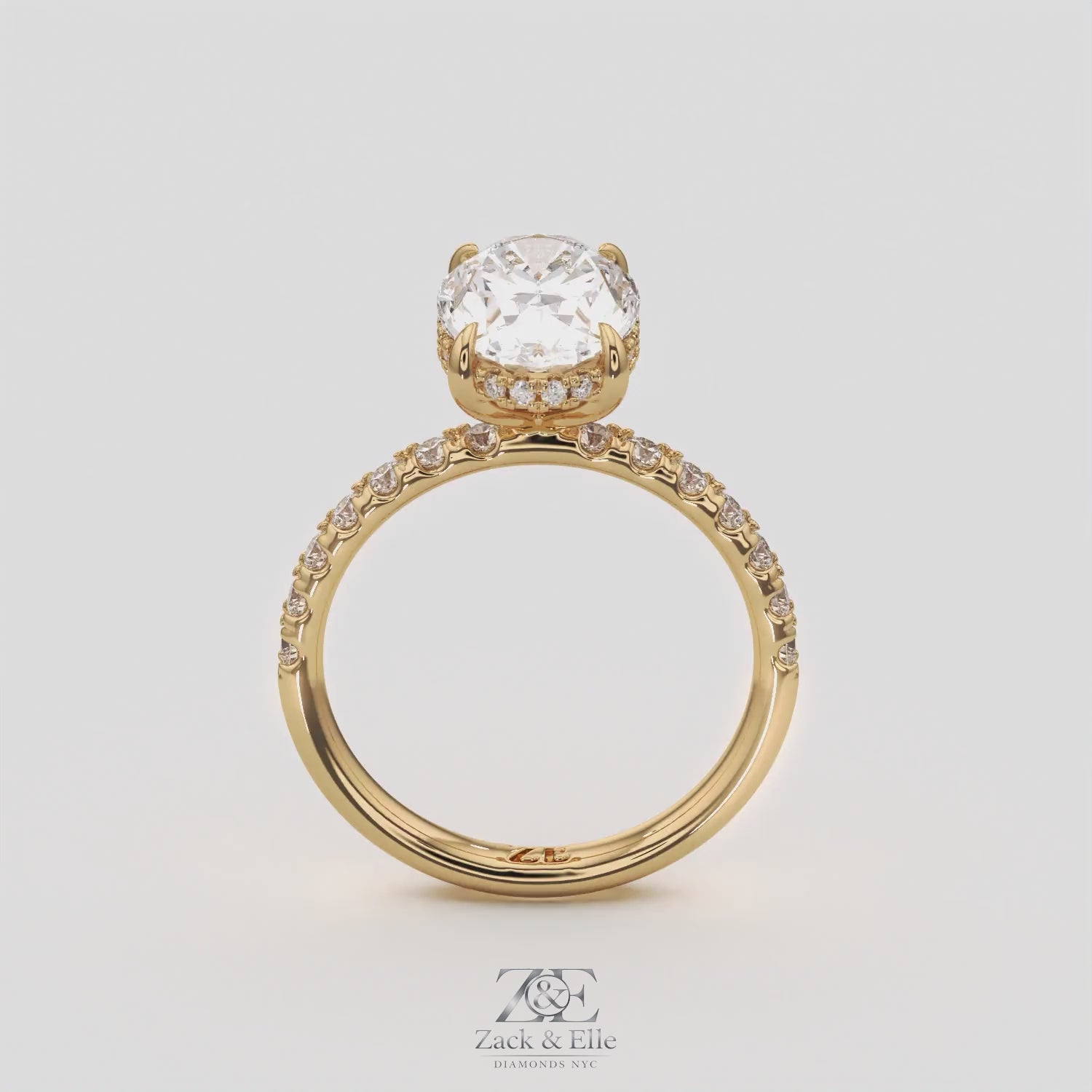 3.50 Ct E VS1 Oval Lab Grown Diamond Halo Ring, in white gold, 360 spin