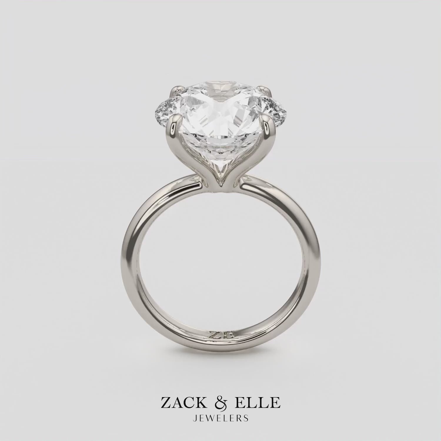 5.00 Ct E VS1 Round Brilliant Solitaire Diamond Ring, in white gold, 360 spin